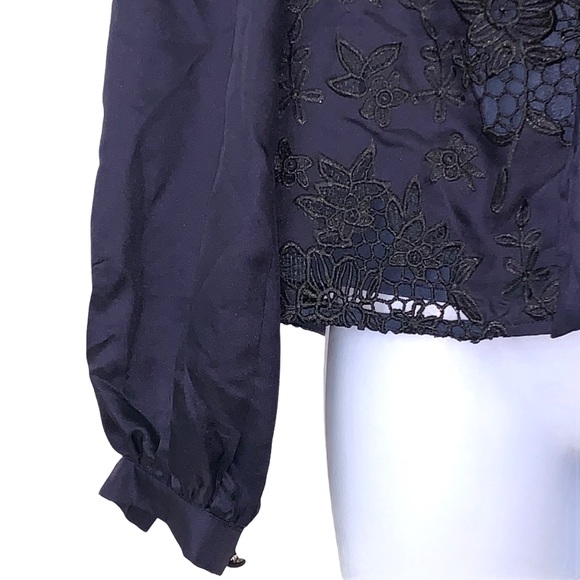 Lovers+Friends Theo Blouse Navy Embroidered - Picture 7 of 12